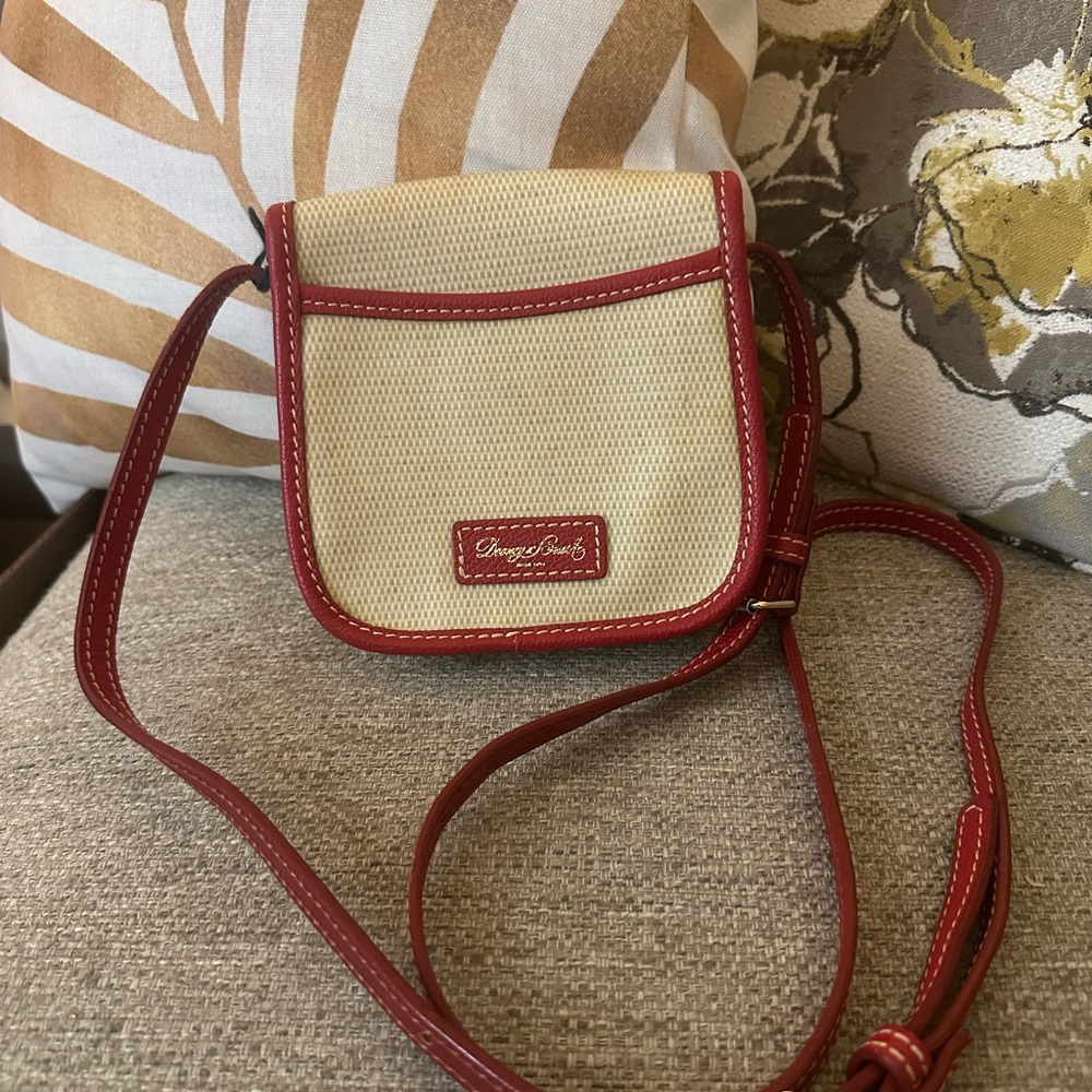 Dooney & Bourke Red - Tan Crossbody Bag New With Tags $118 MSRP - Picture 16 of 16